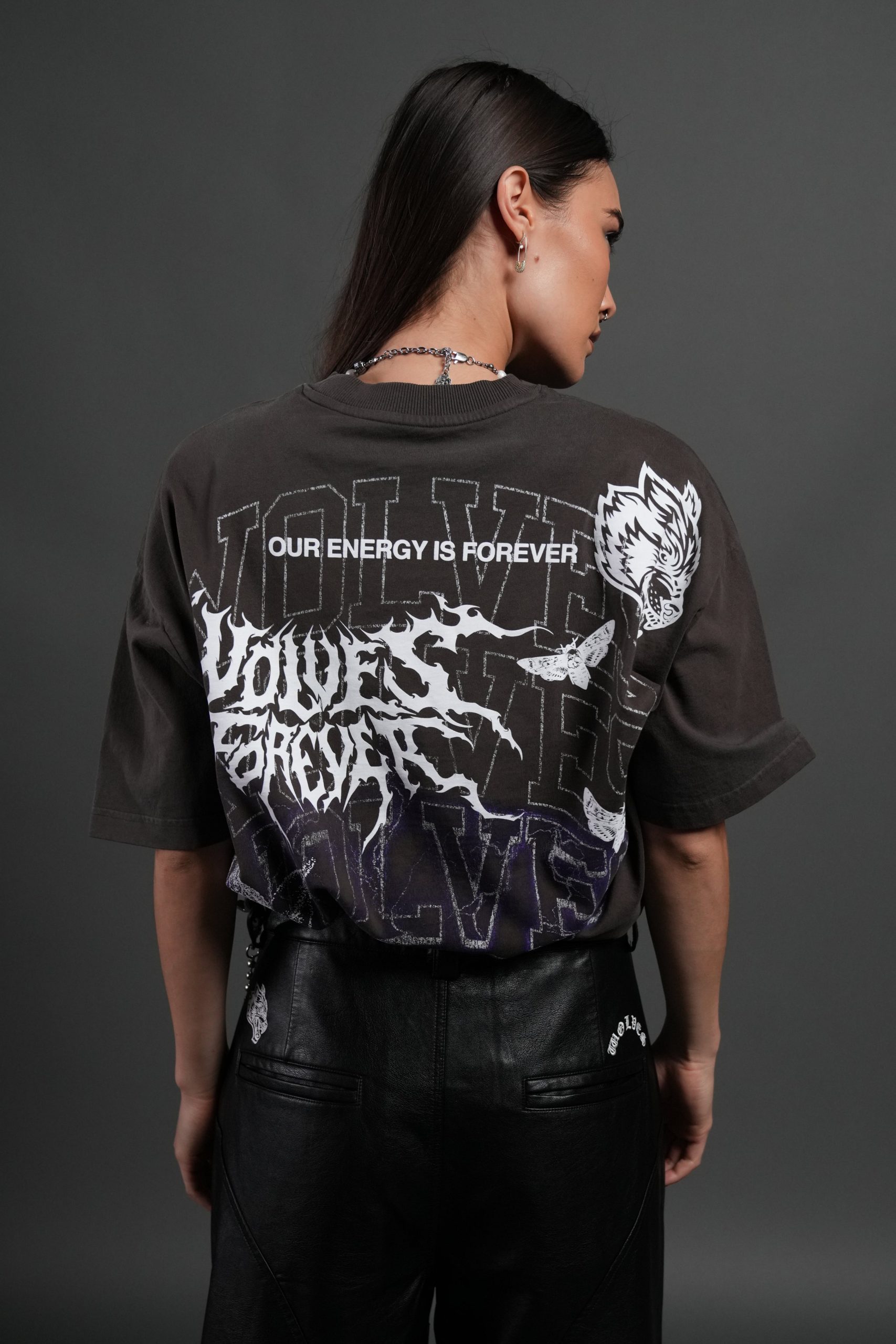 Work In Silence NFGU Grunge Mid Length Raw Hem Tee in Darc Brown Drift Wash - Image 4