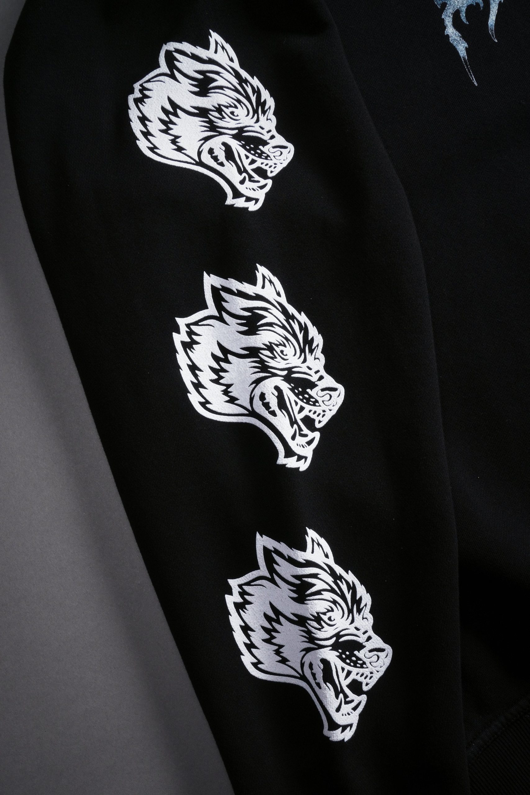 Rule The Galaxy London Crewneck in Black - Image 4