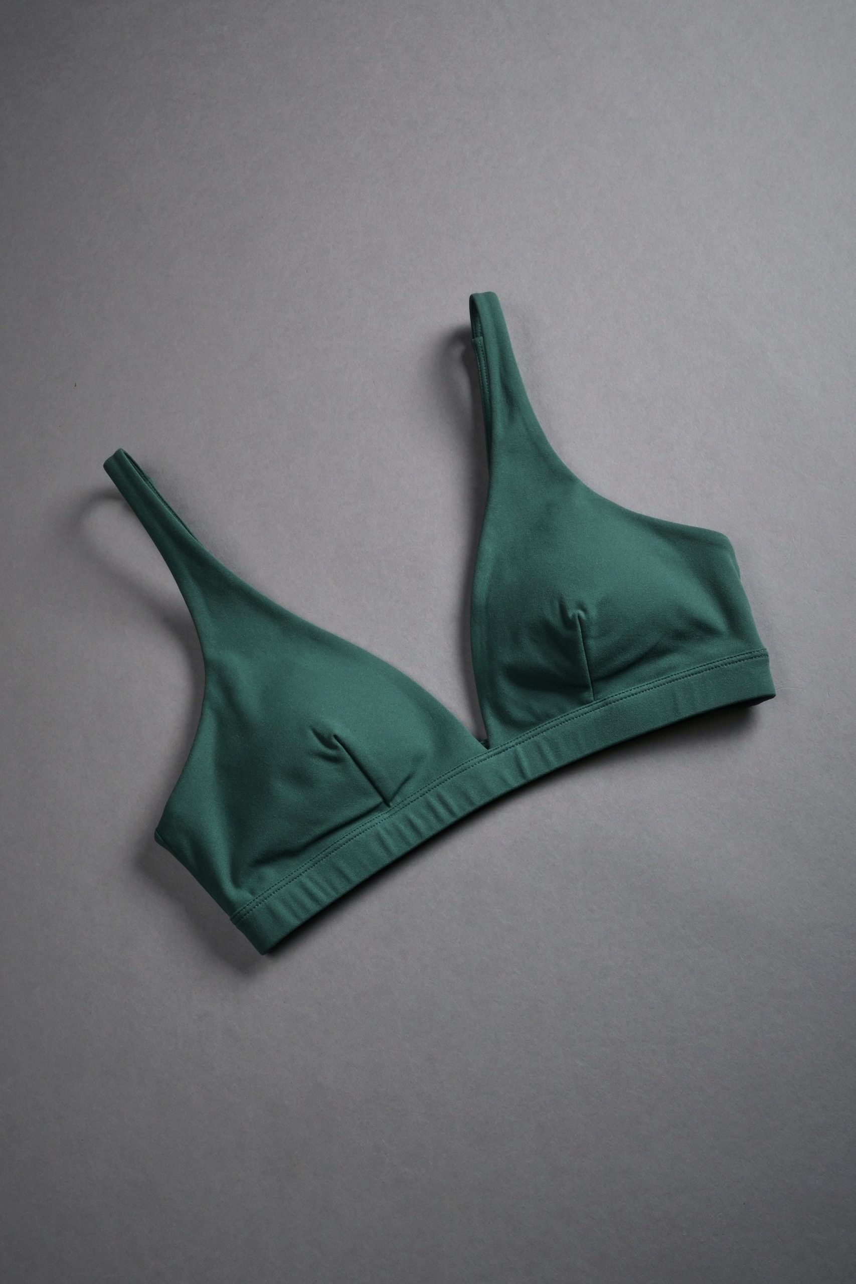Chopper V Sports Bra in Hunter Green - Image 5