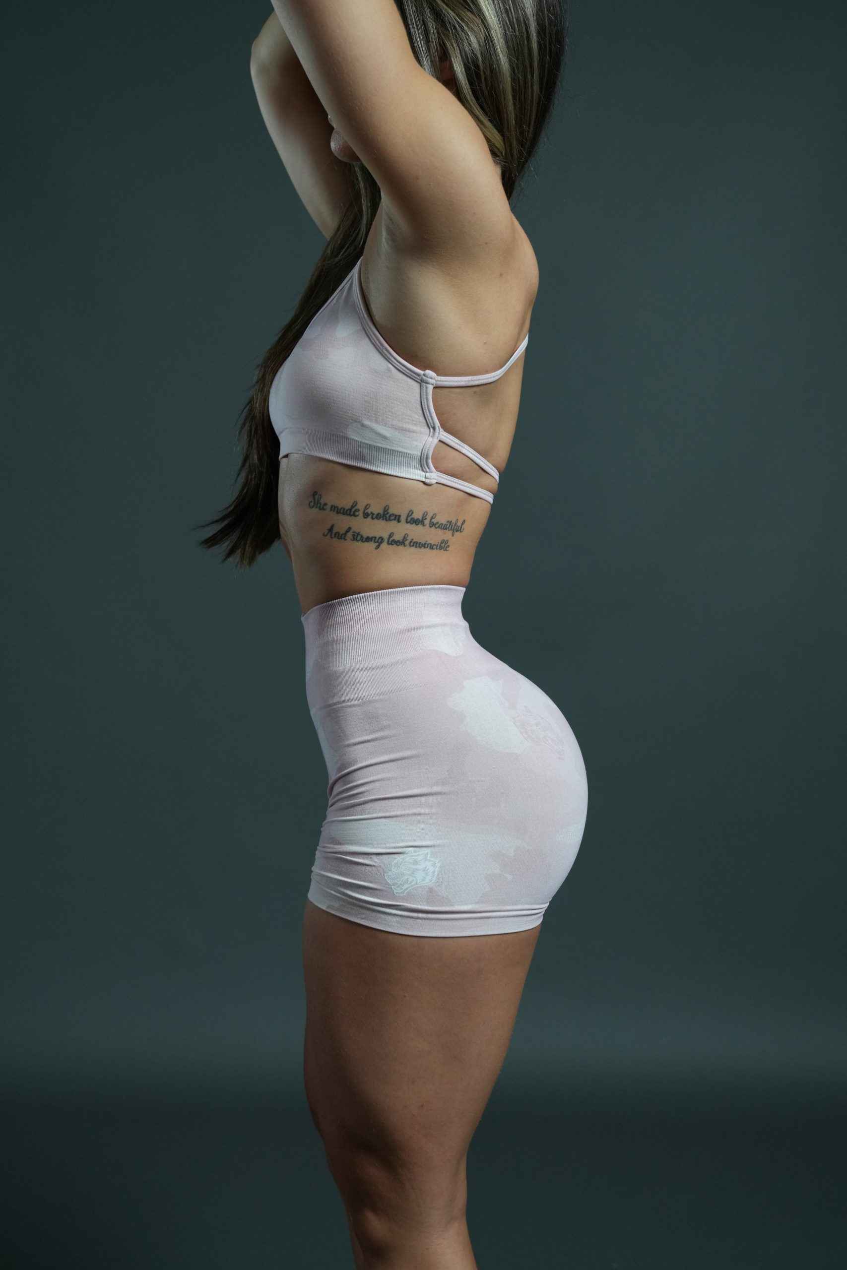 Dual Stella Soft Seamless Shorts in Blush Vintage Woodland Camo