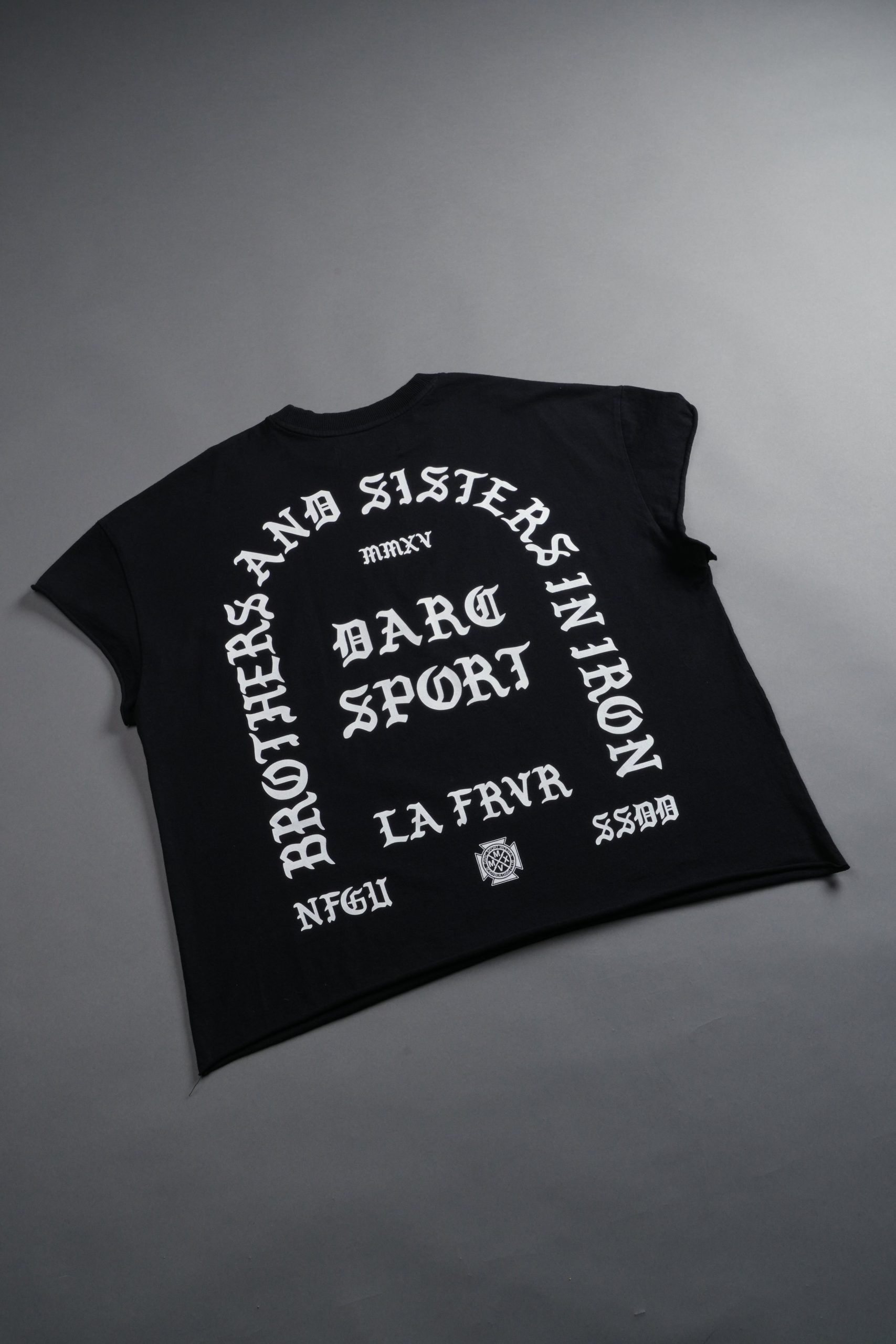 La Cherub Grunge Mid Length Raw Hem Cap Sleeve Tee in Black - Image 8