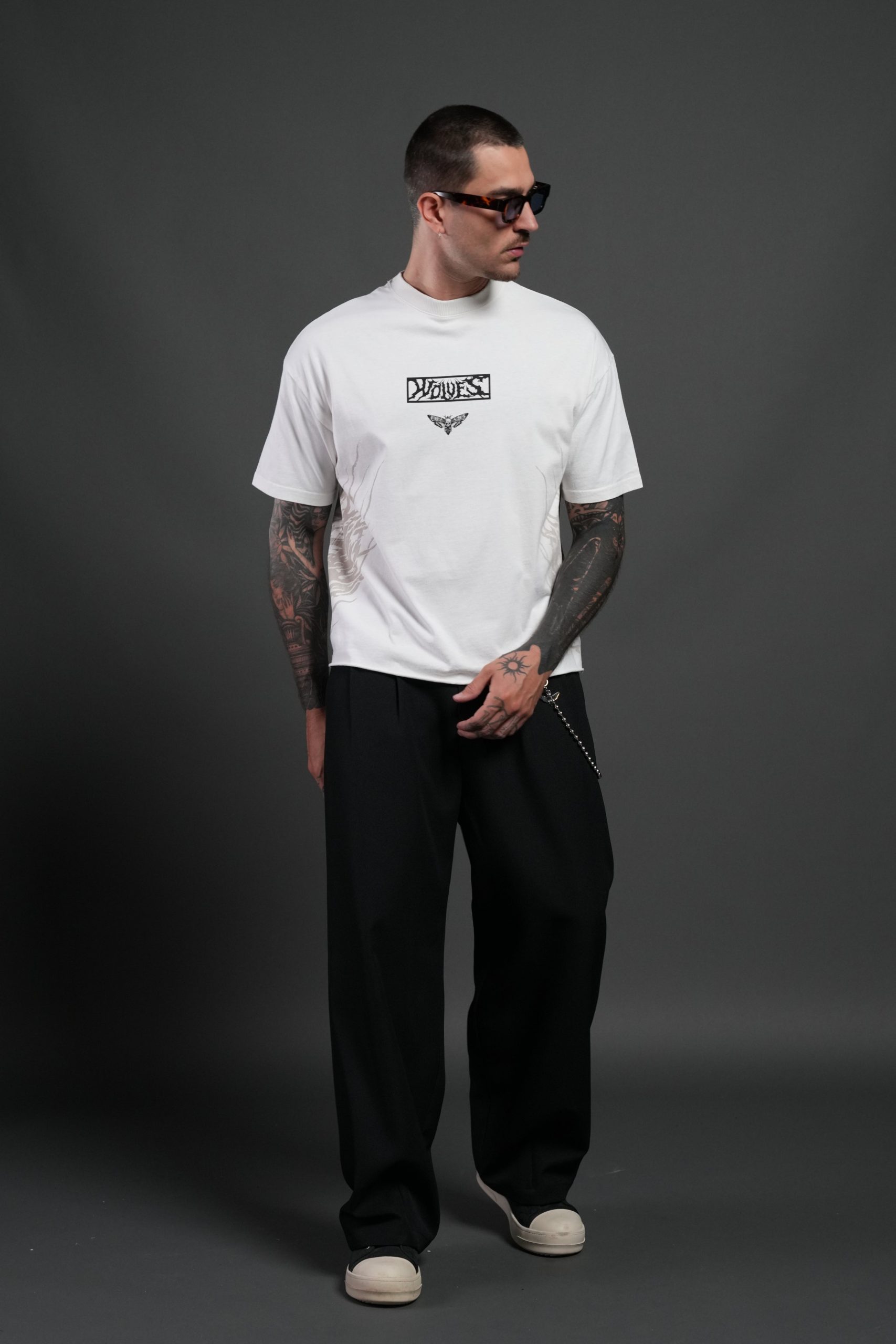 Death's-Head Grunge Mid Length Raw Hem Tee in Cream - Image 5