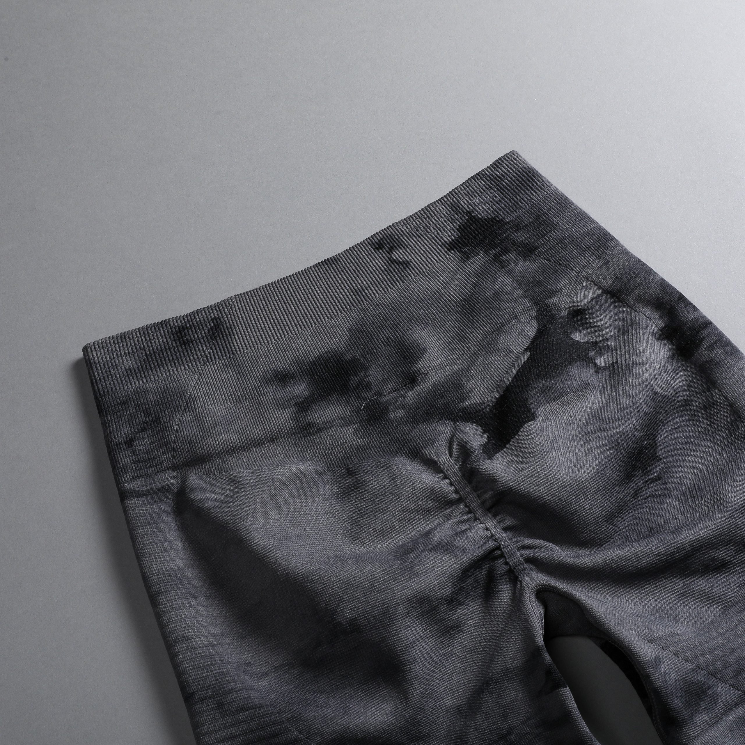 Dual Everson Seamless Valencourt Shorts in Black Ghost Clouds - Image 10