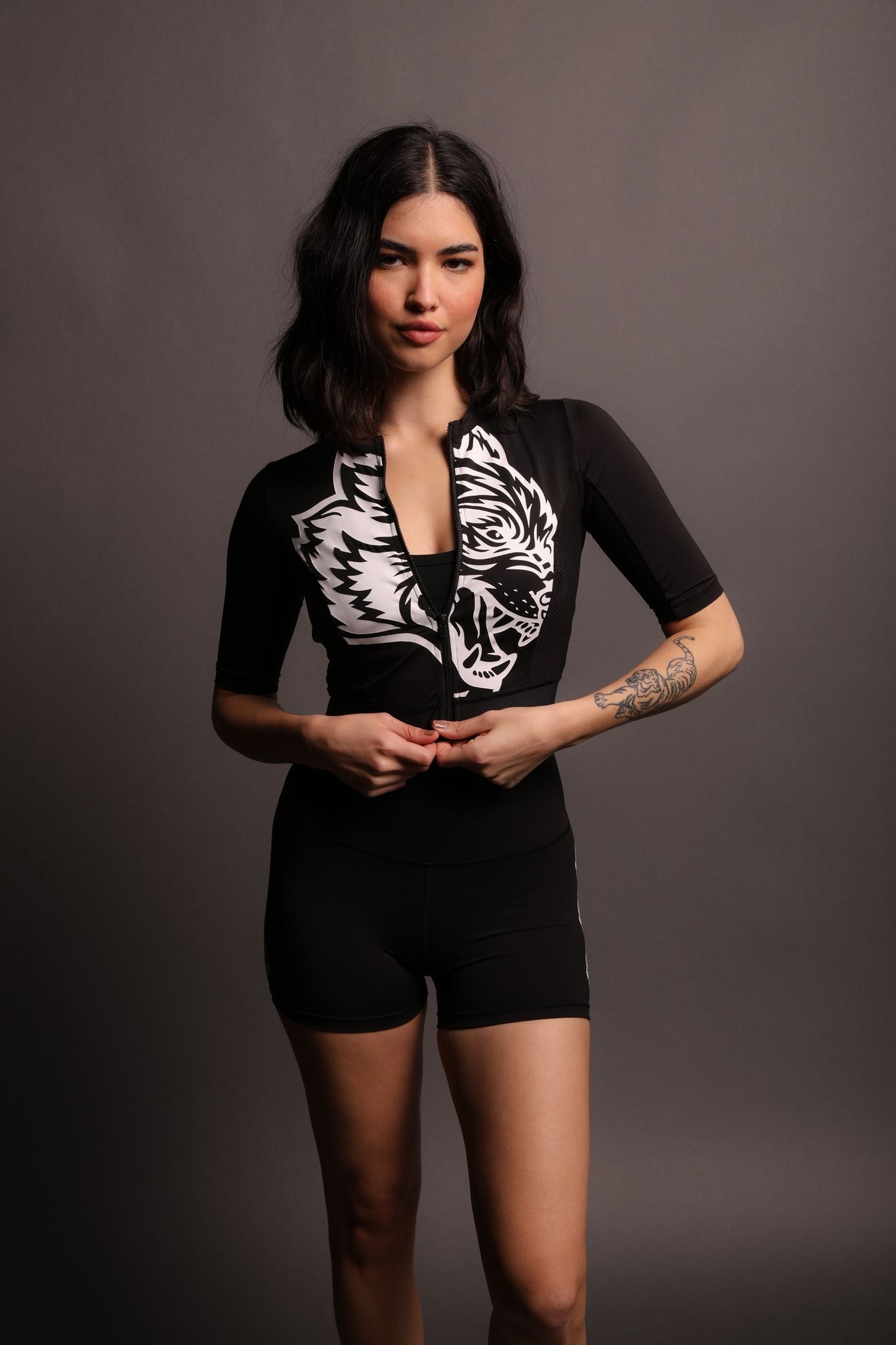 Big Wolf She Cycling Jersey in Black - Image 11
